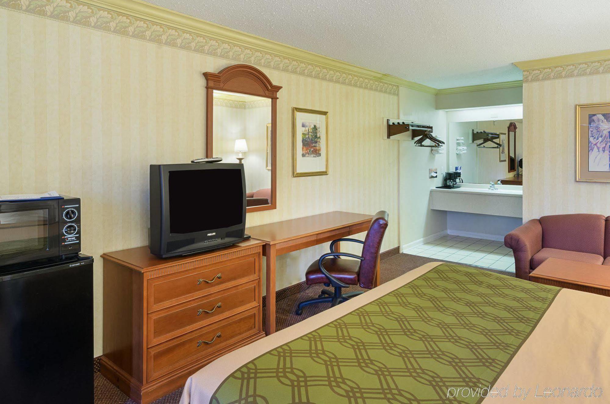 Travel Inn New Castle Airport Esterno foto